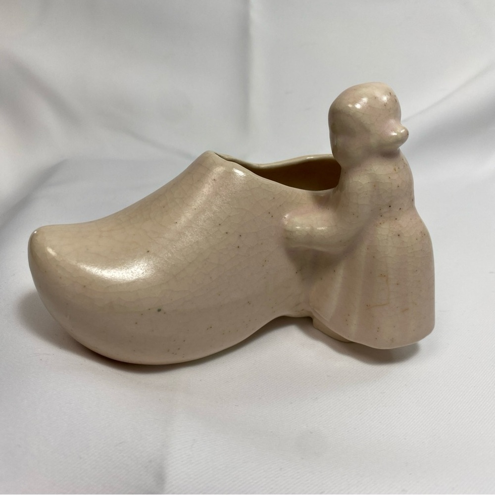 Vintage Dutch Girl Shoe Clog Pottery Planter Japan Light pink Cream Crackled